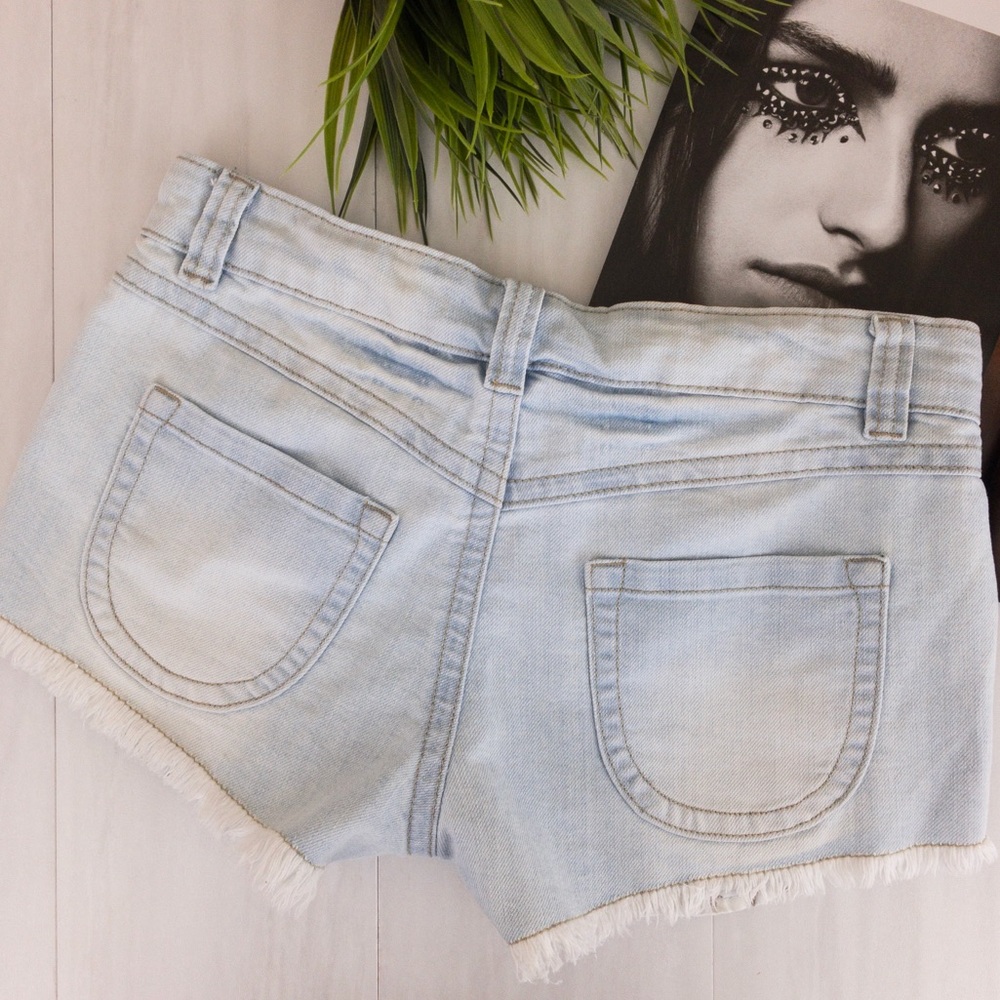 Chiqle Denim Architect • Exposed Pocket Shorts - Picture 3 of 3